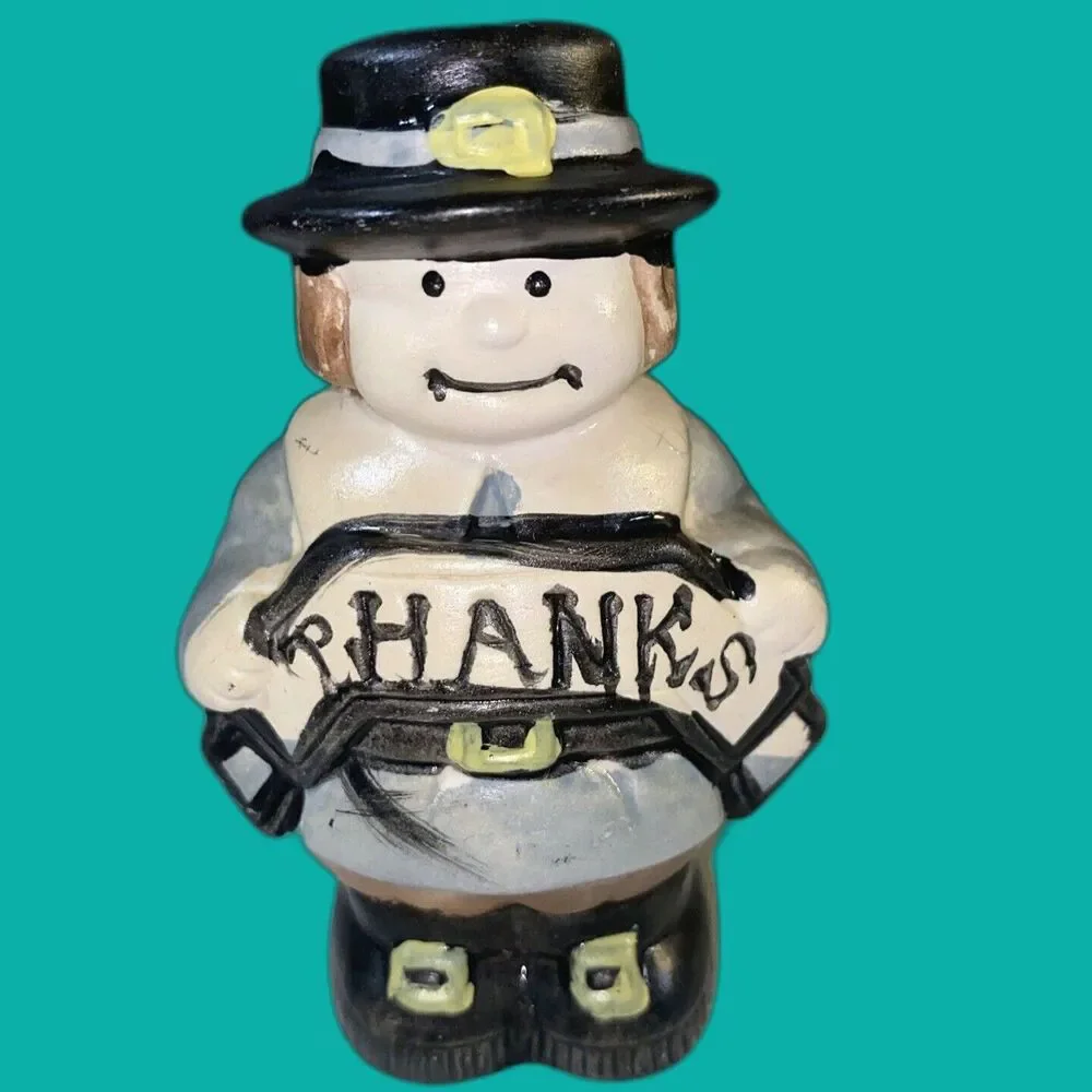 Vintage Give Thanks Pilgrim Ceramic Salt & Pepper Shakers Set Hand Painted
